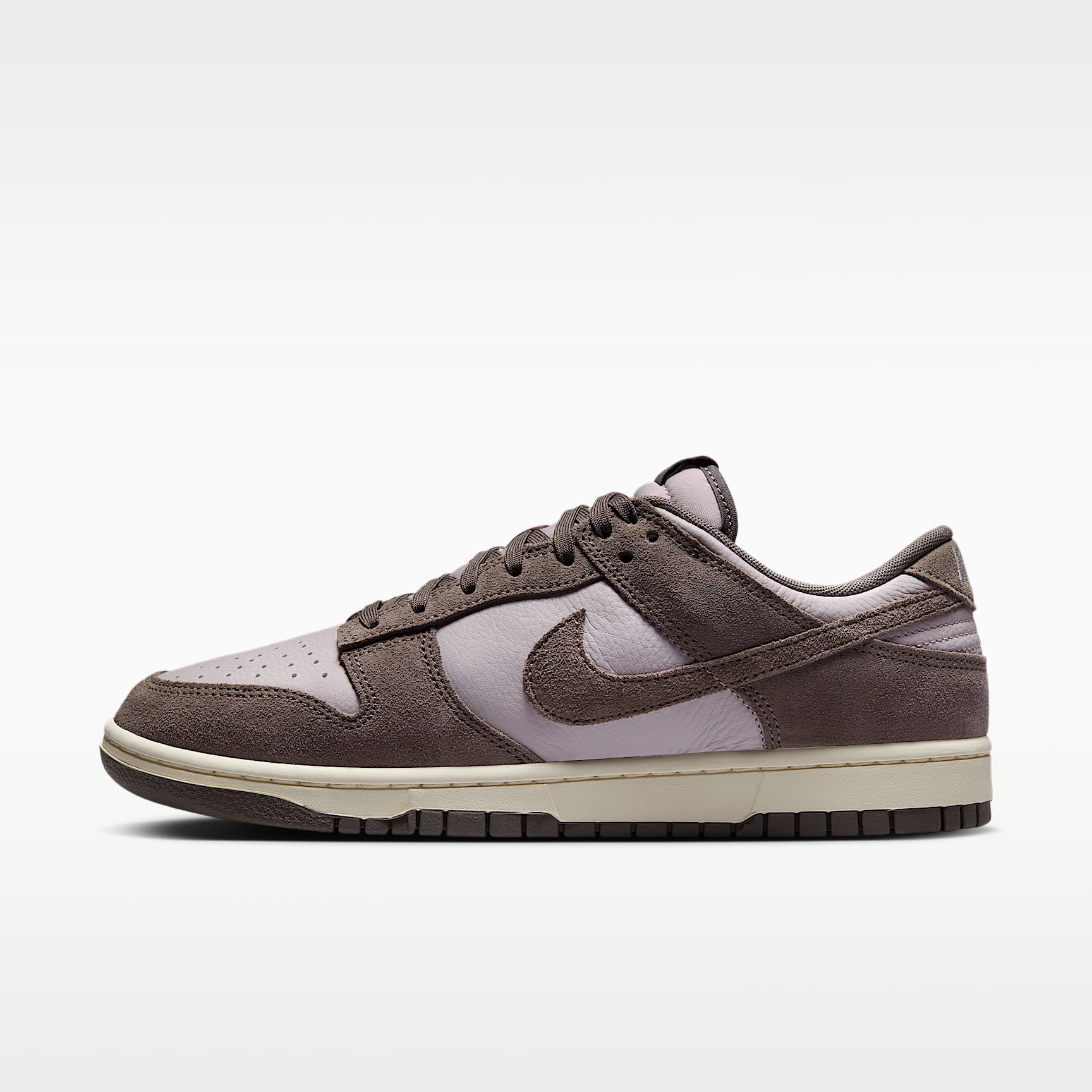 ナイキ　ダンク Nike Dunk Low Retro SE Leather/Suede Men's Shoes. Nike.com